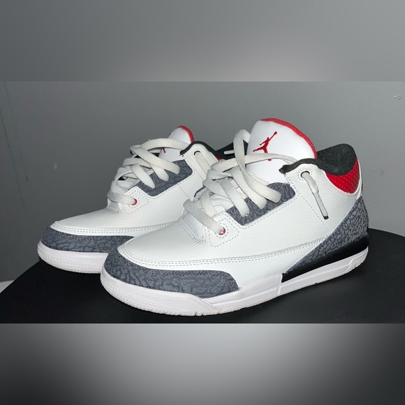 Jordan fire red size